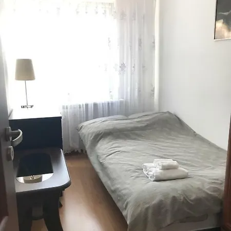 Grochowska Apartament アパート コウォブジェク